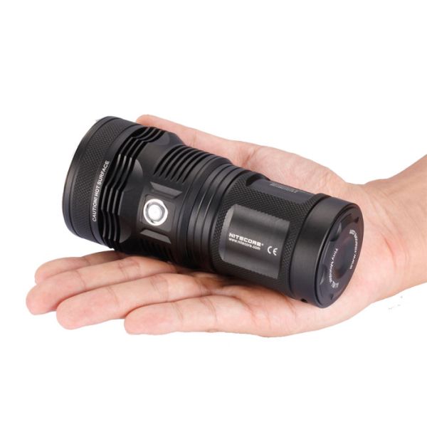 SpyShop UTGÅTT - Nitecore TM11 Tiny Monster - LED-lommelykt 2000
